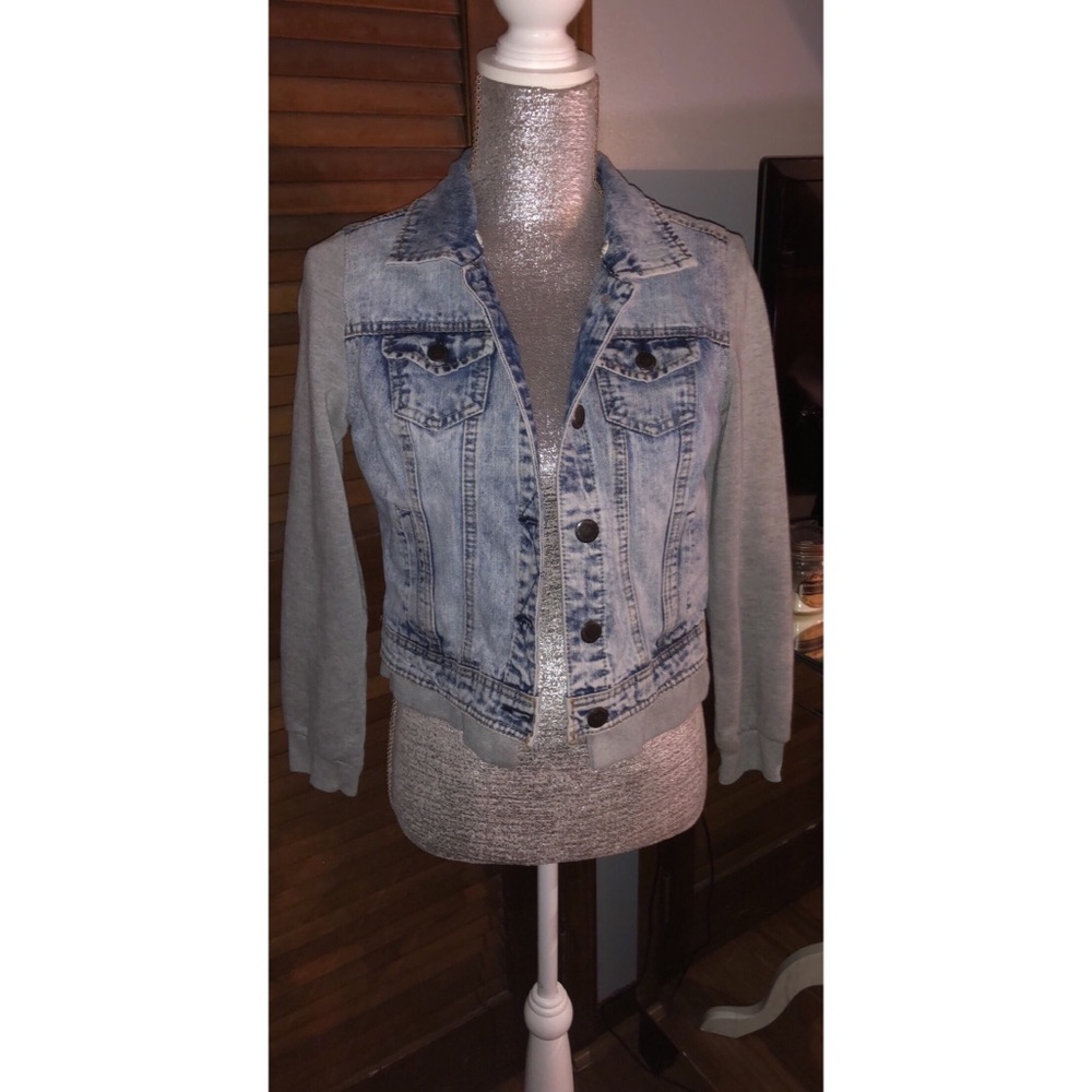 Sweatshirt/Jean Jacket